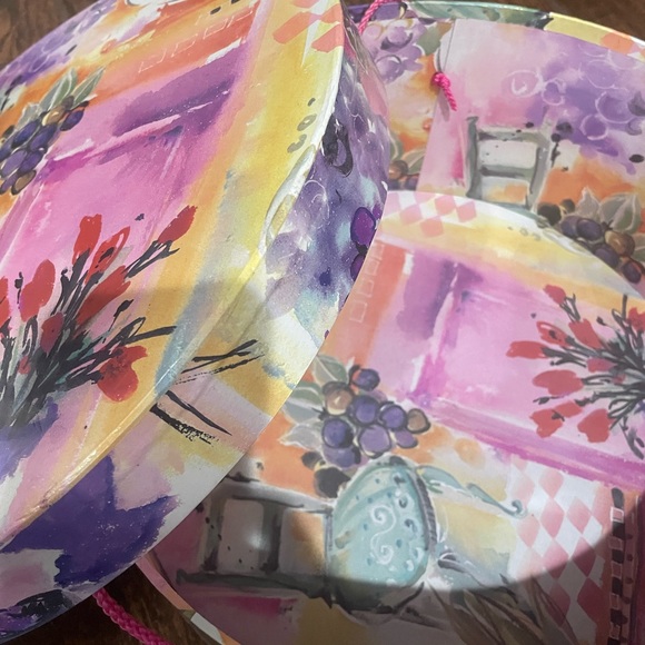 Decorative Large Storage Hatbox - Picture 3 of 6